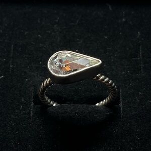 Hillberg & Berk Crystal Teardrop Ring. Sterling Silver. Rope band. Size 7